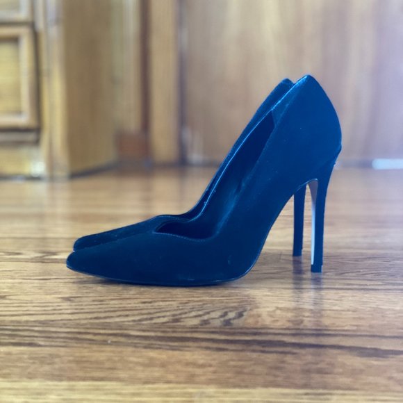 4" Black Suede Stilettos - Picture 4 of 4